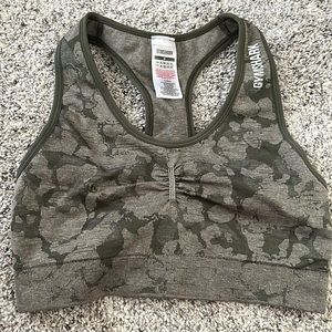 Like New Size M Gymshark Adapt Camo Olive Green Sports bra
